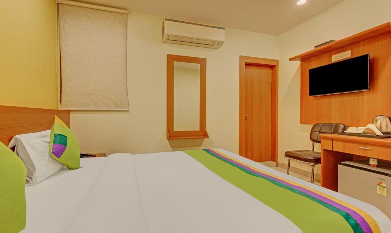 Hotel Treebo Tms Residency Nueva Delhi Exterior foto